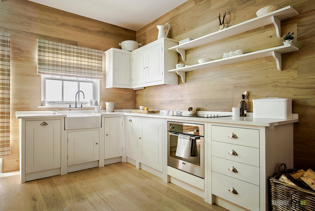 Λευκό εσωτερικό κουζινάκι με πάνελ τοίχου