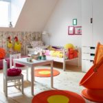 תפאורה לחדר ילדים שטיחים עגולים כתומים