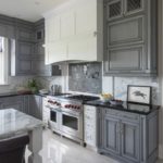 Paleta de bucătărie gri clasică