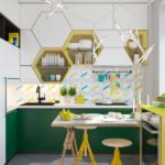 Spalvų derinys virtuvės interjere šaltai žalia ir geltona baltame fone
