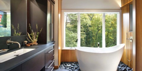 רעיונות פנים לחדר אמבטיה עם חלון