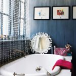 חדר אמבטיה עם רעיונות לעיצוב חלונות