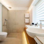 עיצוב חדר אמבטיה בשילוב אסלה