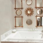 מסגרות מראה מקוריות בעיצוב האמבטיה