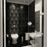 עיצוב חדר האמבטיה בצבע שחור לבן בחרושצ'וב עם קישוט
