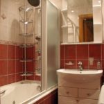 עיצוב חדר האמבטיה בחרושצ'וב, מדפים פינתיים בחדר האמבטיה