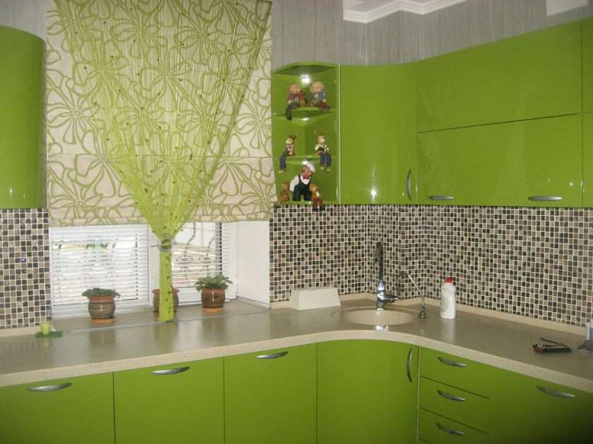 cortinas en la cocina verde