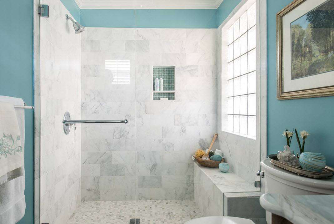 חדר אמבטיה עם צילום מקלחת