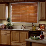 fönster dekoration i köket inredning