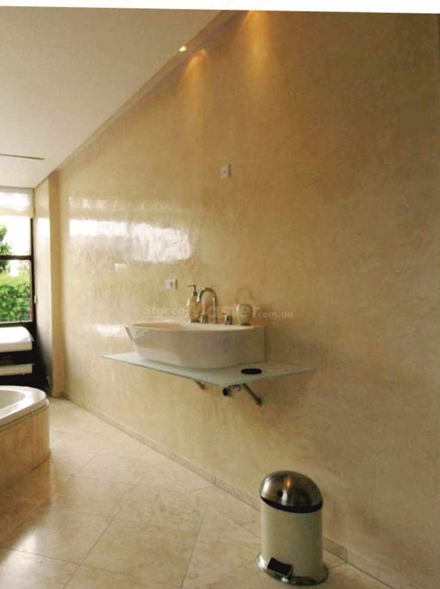 דוגמא לשימוש בטיח דקורטיבי יוצא דופן בפנים האמבטיה