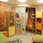 מערכת אחסון בחדר הילדים לתינוק