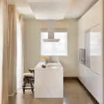 Minimalistinis virtuvės lubų apšvietimas
