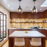 Kitchen lighting in a country house