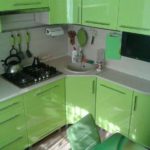 Kuhinjski set u svijetlo zelenoj boji