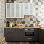 Complete kitchen with gray facades