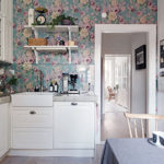 Bakgrunn med blomster på kjøkkenet i stil med provence