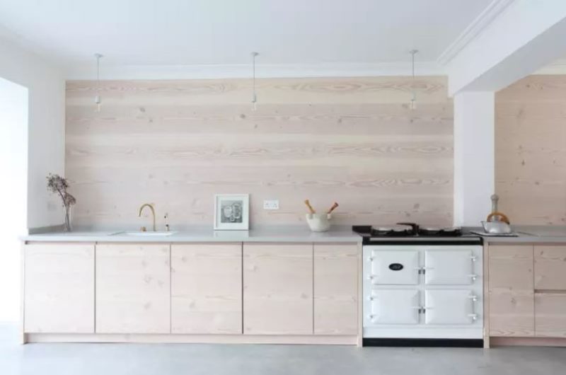 Single-tier Scandinavian-style kitchen set