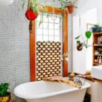 צמחים מקורה בעיצוב חדר האמבטיה