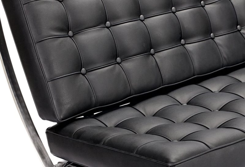 Tapisserie d'ameublement noire dans le sofa tapissé par eco-cuir