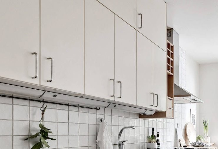 Matiniai virtuvės komplekto viršutinių sieninių spintelių fasadai