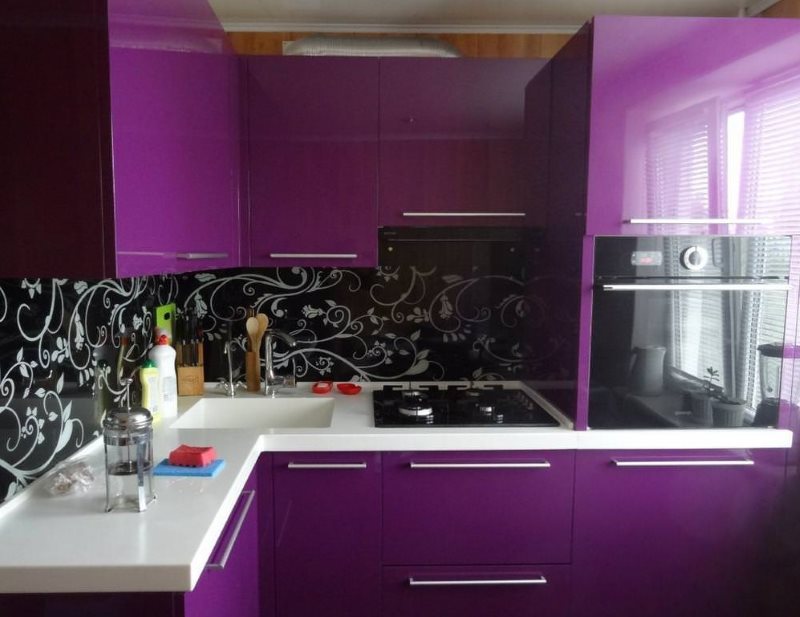 Purple facades of a corner kitchen set