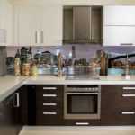 Complete kitchen with combined facades