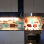 Apgaismojuma organizēšana virtuves darba zonā