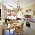 Auriu pe mobilierul de bucătărie în stil clasic