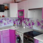 Lilac color in the interior of the kitchen
