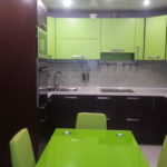 Green color in the interior design of the kitchen