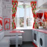Bucătărie roșie și albă într-un apartament din oraș