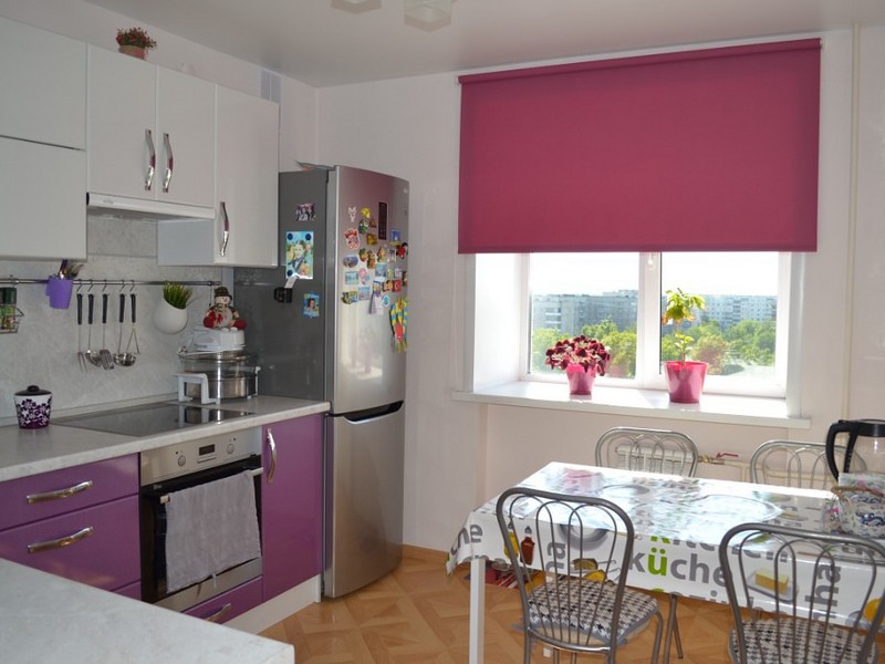 Roller blinds in the interior of the kitchen