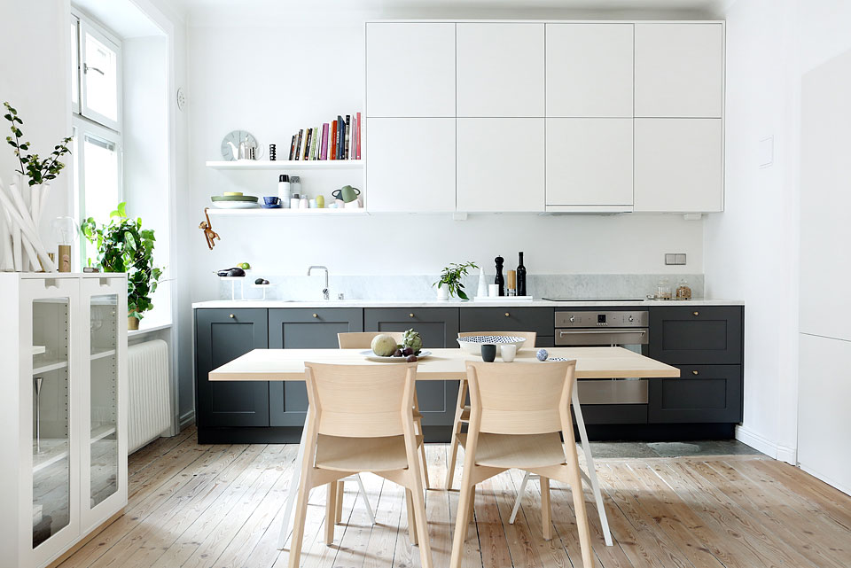 Lineært køkken i skandinavisk stil
