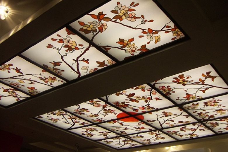 Stained-glass windows with Japanese motifs on the ceiling of the kitchen