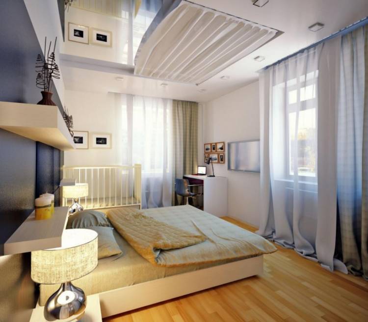 spavaća soba s dva prozora dizajna