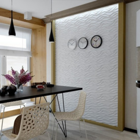 Decoração de parede de cozinha com detalhes em painéis volumétricos