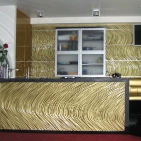 Dizajnové panely v interiéri kuchyne
