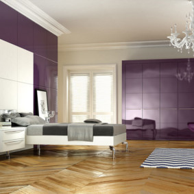 purpurinės miegamojo interjero nuotraukų idėjos