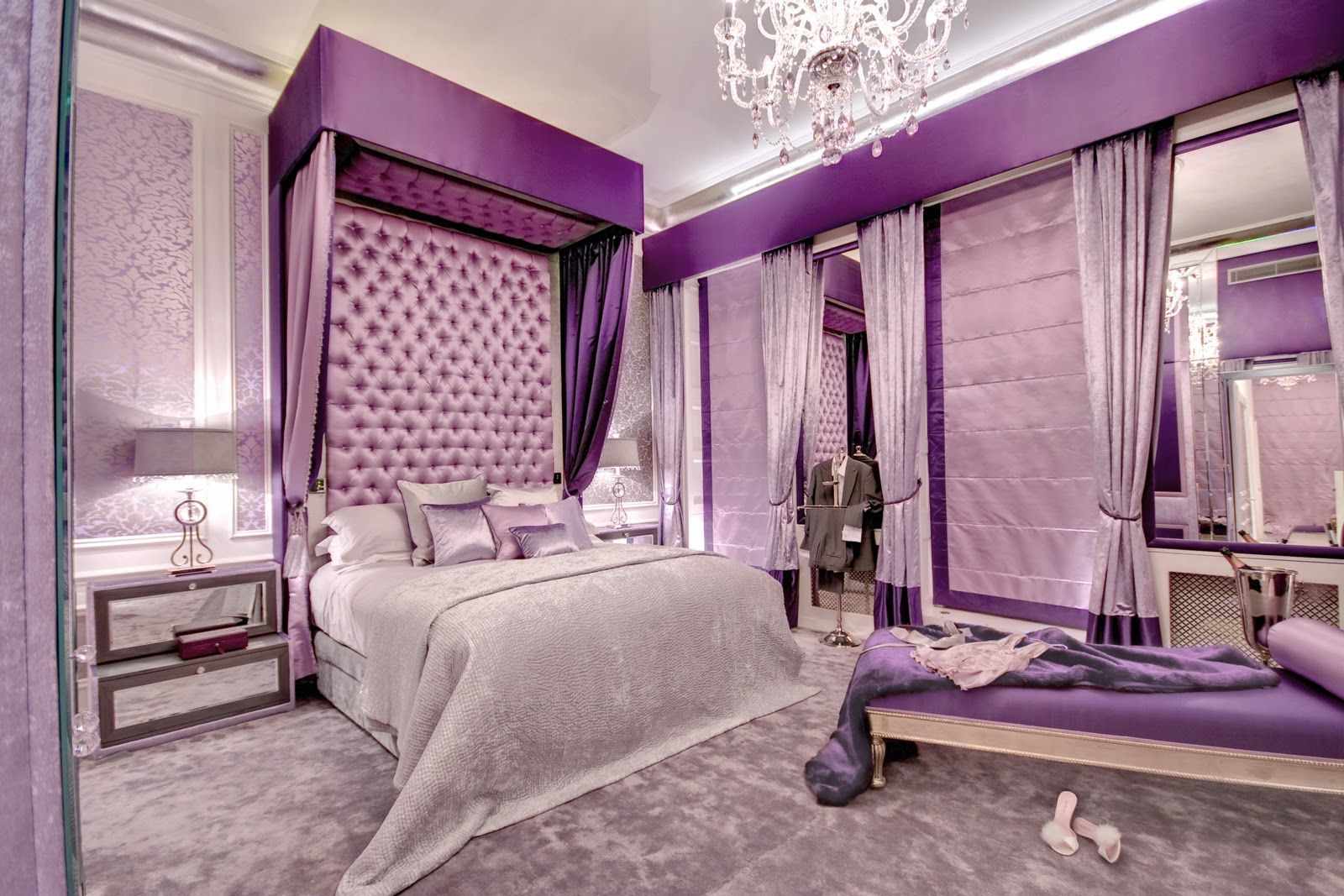 gaiši violeta guļamistaba