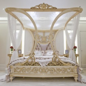 Idea bilik tidur Art Nouveau