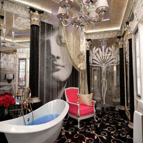 Sarkans atzveltnes krēsls art deco stila vannas istabā