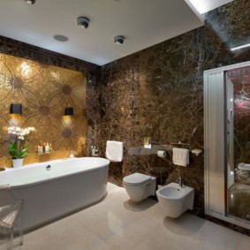 Kombinerat badrum i art deco-stil