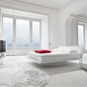 balta guļamistabas interjera foto