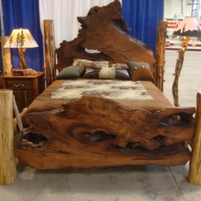 רגלי מיטה מעץ לחדר שינה כפרי