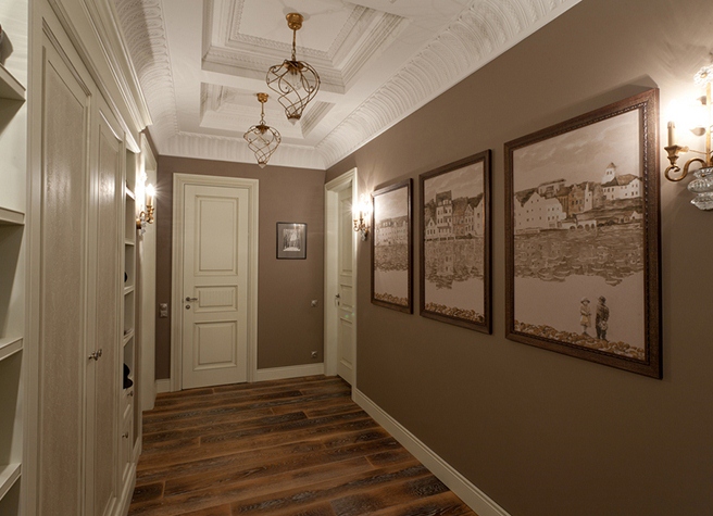 נברשת תקרה בעיצוב תמונות במסדרון