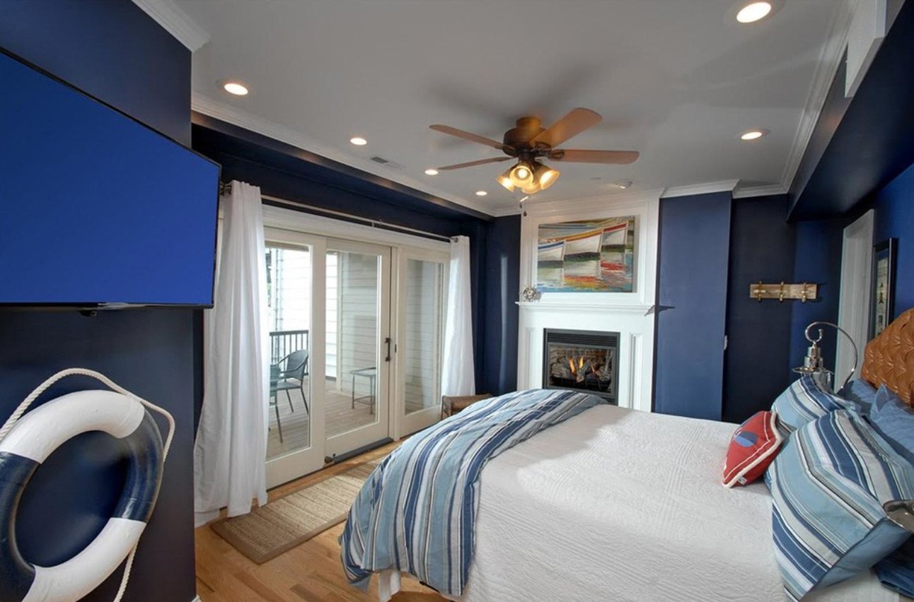 bilik tidur dalam idea reka bentuk dalaman biru