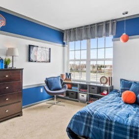 bilik tidur dengan pemandangan biru