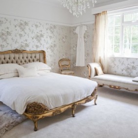 أنواع غرف النوم الكلاسيكية الصورة