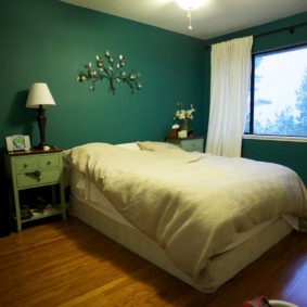 green bedroom photo