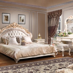 الأفكار غرفة نوم الصورة الكلاسيكية